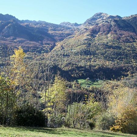 ホテル Roulottes Montagne Pyrenees リュス・サン・ソヴァール エクステリア 写真